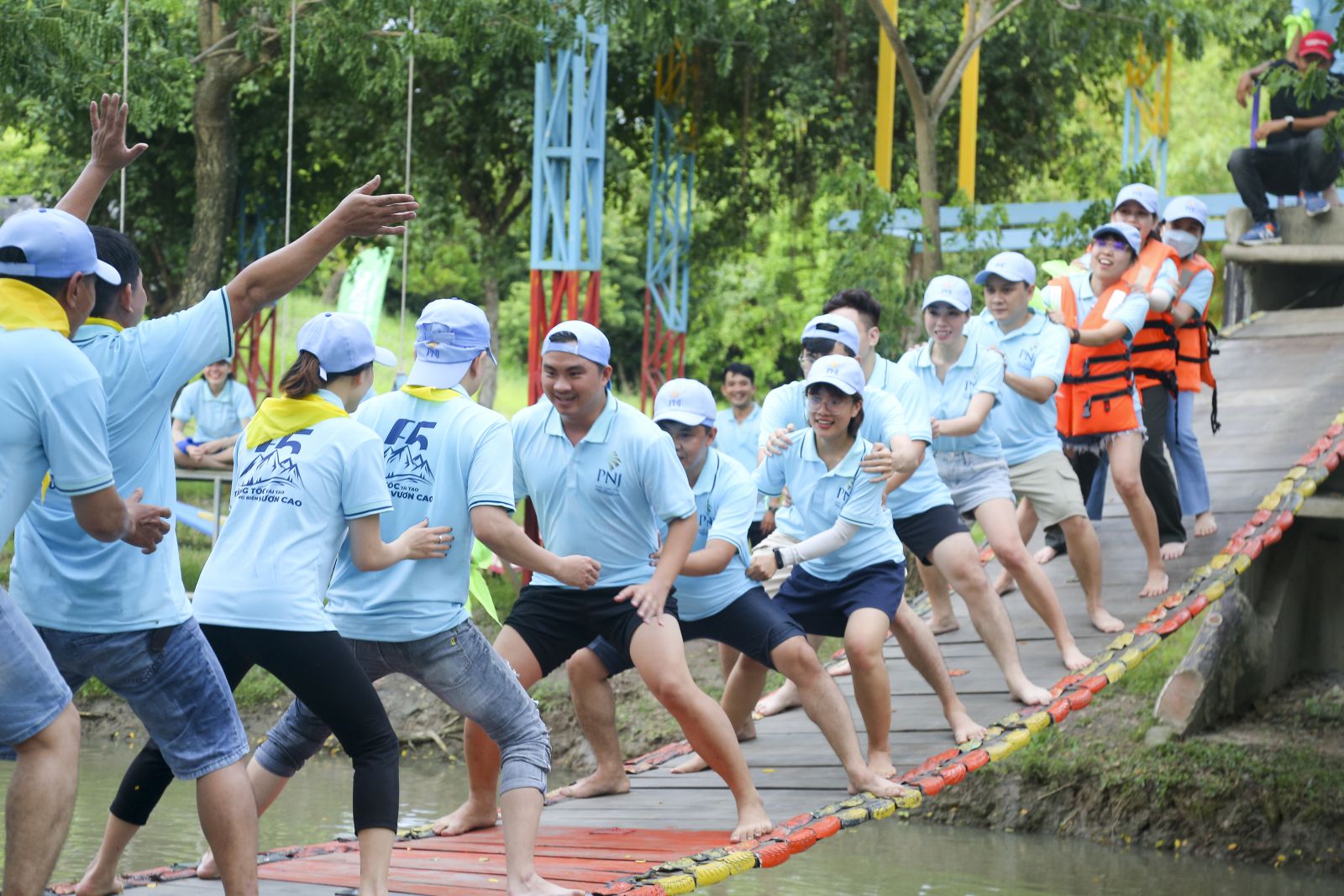 Tổ chức Teambuilding tại Cần Thơ - Thiên Long TeamBuilding